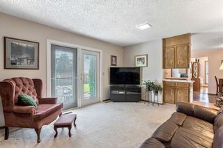 Photo 14: 16 WOODFIELD Court SW in Calgary: Woodbine Detached for sale : MLS®# C4266334