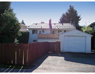 Photo 10: 6743 ELWELL Street in Burnaby: Middlegate BS House for sale (Burnaby South)  : MLS®# V677045