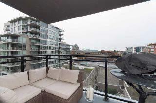 Photo 7: 704 1650 W 7TH Avenue in Vancouver: Fairview VW Condo for sale in "VIRTU" (Vancouver West)  : MLS®# R2015471