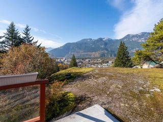 Photo 9: 38255 VISTA Crescent in Squamish: Hospital Hill House for sale in "Hospital Hill" : MLS®# R2863754