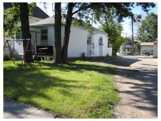 Photo 2: 557 DOUCET Street in WINNIPEG: St Boniface Residential for sale (South East Winnipeg)  : MLS®# 2710760