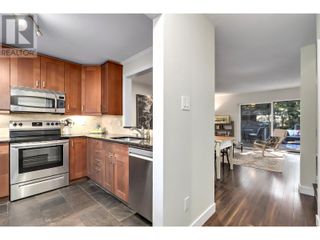 Photo 4: 2345 MOUNTAIN HIGHWAY in North Vancouver: House for sale : MLS®# R2873665