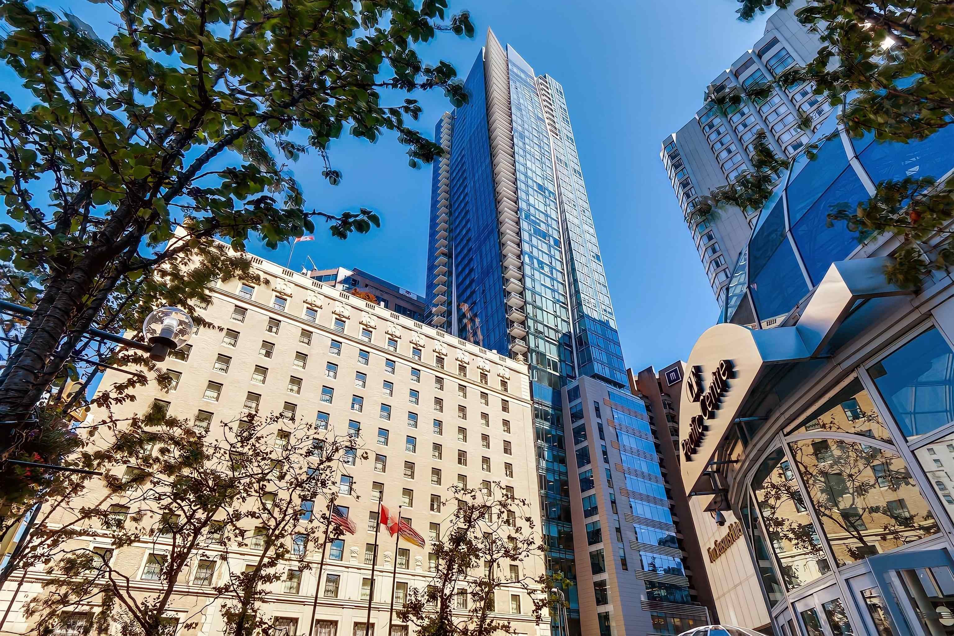 Main Photo: 1804 667 HOWE Street in Vancouver: Downtown VW Condo for sale in "The Private Residences at Hotel Georgia" (Vancouver West)  : MLS®# R2833508