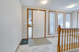 Photo 3: 104 Sandstone Way NW in Calgary: Sandstone Valley Detached for sale : MLS®# A2051370