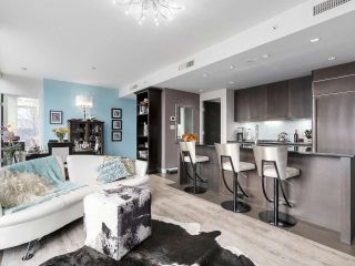 Photo 5: 401 1455 HOWE STREET in Vancouver: Yaletown Condo for sale (Vancouver West)  : MLS®# R2145939