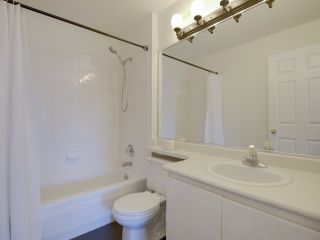 Photo 13: 307 3638 W BROADWAY Street in Vancouver: Kitsilano Condo for sale in "CORAL COURT" (Vancouver West)  : MLS®# R2354211