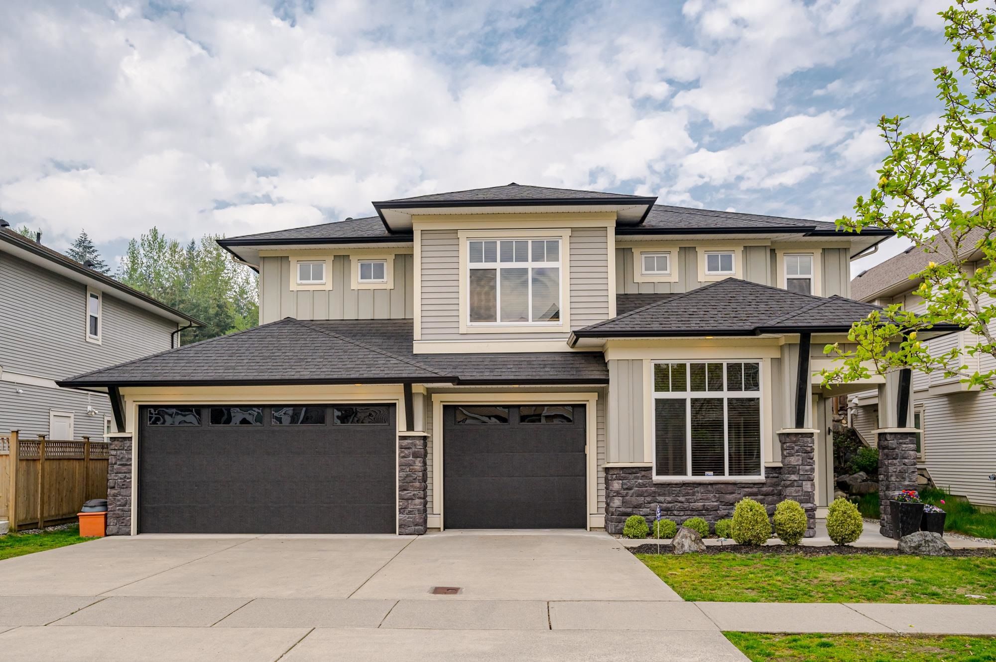 Main Photo: 2761 BRISTOL Drive in Abbotsford: Abbotsford East House for sale in "The Quarry" : MLS®# R2772510