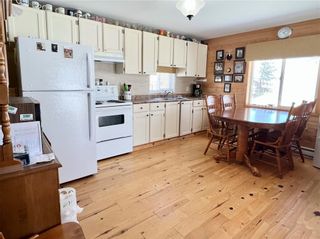Photo 7: 238 Lakeview Drive in Dauphin: Ochre Beach Residential for sale (R30 - Dauphin and Area)  : MLS®# 202307205