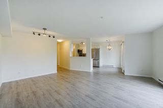 Photo 22: 408 15150 29A Avenue in Surrey: King George Corridor Condo for sale in "The Sands II" (South Surrey White Rock)  : MLS®# R2274636