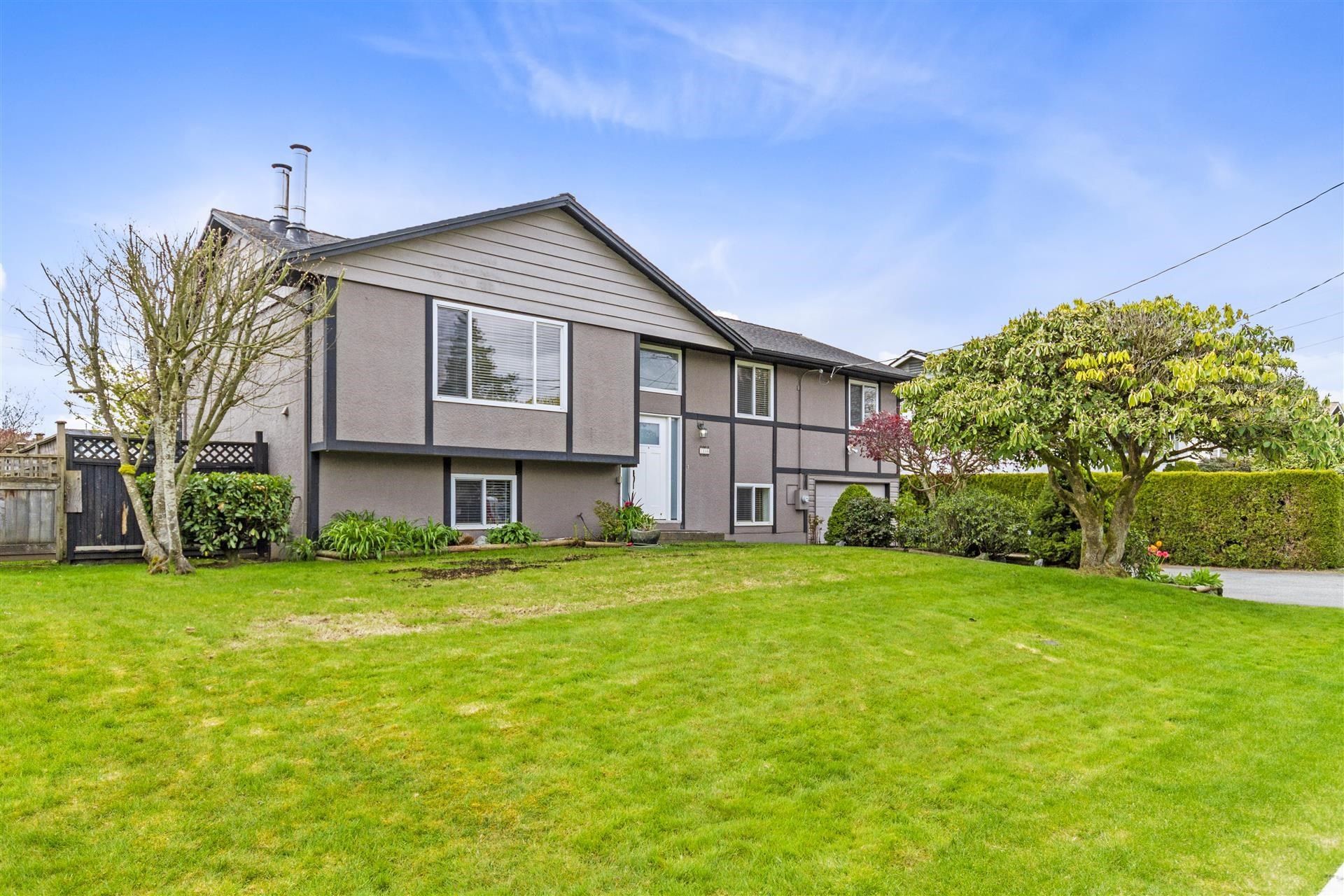 Main Photo: 1930 ROUTLEY Avenue in Port Coquitlam: Lower Mary Hill House for sale in "LOWER MARY HILL" : MLS®# R2708699