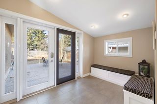 Photo 4: 2811 Burgess Drive NW in Calgary: Brentwood Detached for sale : MLS®# A2040593