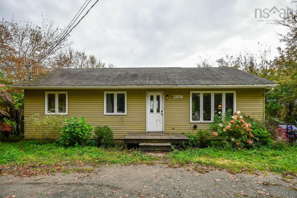 Main Photo: 2096 Prospect Road in Hatchet Lake: 40-Timberlea, Prospect, St. Marg Residential for sale (Halifax-Dartmouth)  : MLS®# 202322011