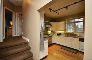 Photo 10: 653 Grenville Ave in Esquimalt: Es Rockheights Half Duplex for sale : MLS®# 663980