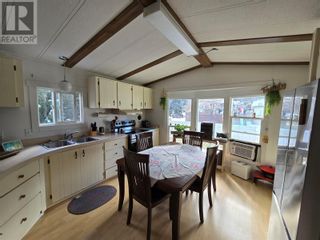 Photo 3: 5281 69th Avenue NE in Salmon Arm: House for sale : MLS®# 10306455