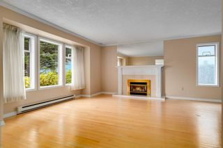 Photo 2: 2495 Wilcox Terr in Central Saanich: CS Tanner House for sale : MLS®# 910771