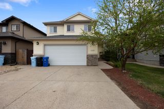 Photo 1: 449 Walnut Crescent: Fort McMurray Detached for sale : MLS®# A2050874