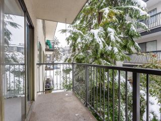 Photo 11: 204 155 E 5TH Street in North Vancouver: Lower Lonsdale Condo for sale in "Winchester Estates" : MLS®# R2843600