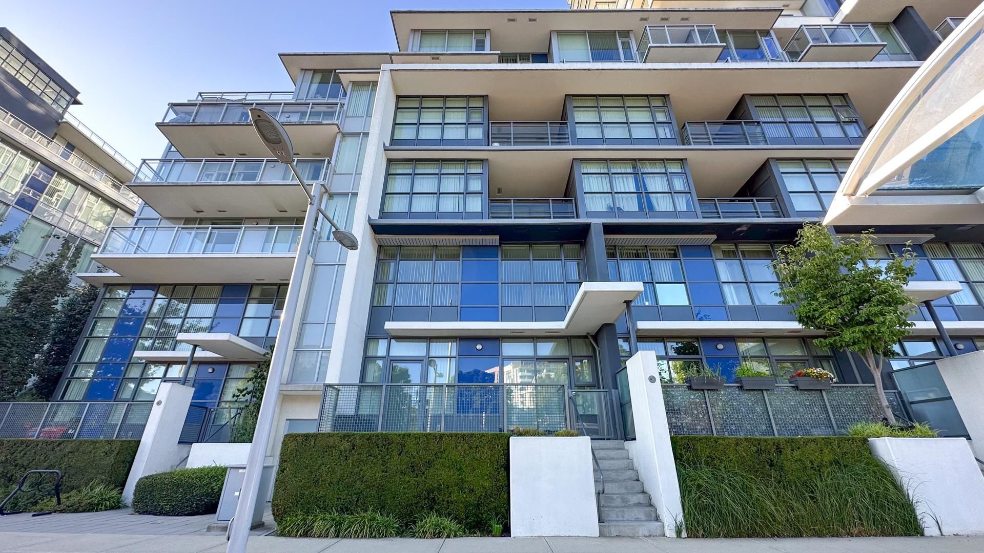 Main Photo: 11 8677 CAPSTAN Way in Richmond: West Cambie Townhouse for sale in "CAPSTAN VILLAGE BY PINNACLE" : MLS®# R2800091