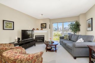 Photo 3: 315 678 W 7TH Avenue in Vancouver: Fairview VW Condo for sale in "Liberte" (Vancouver West)  : MLS®# R2497721