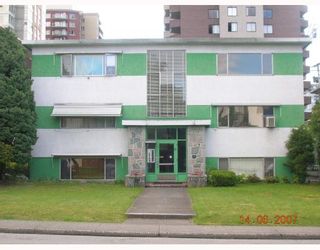 Photo 1: 8 1420 CHESTERFIELD Avenue in North_Vancouver: Central Lonsdale Condo for sale (North Vancouver)  : MLS®# V654049