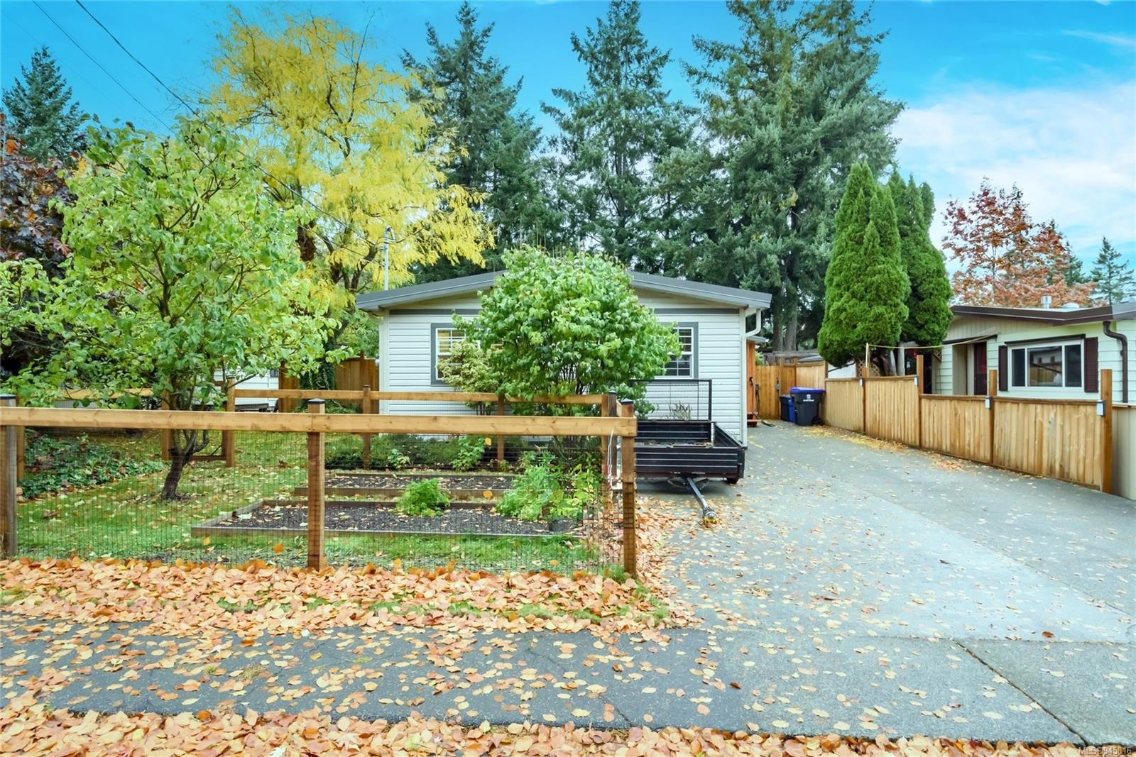 Main Photo: 2178 E 4th St in Courtenay: CV Courtenay East Manufactured Home for sale (Comox Valley)  : MLS®# 945816