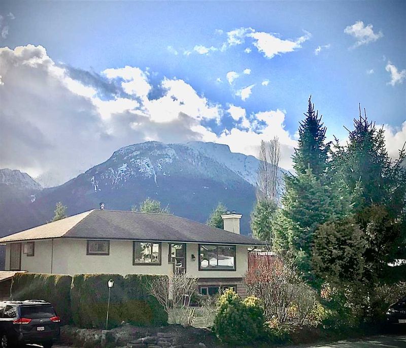 FEATURED LISTING: 40269 AYR Drive Squamish