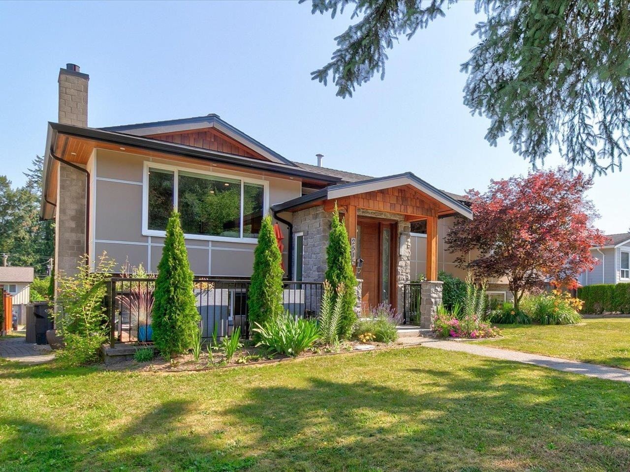 Main Photo: 2515 CHANNEL COURT in Coquitlam: Ranch Park House for sale : MLS®# R2794305
