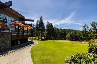 Photo 16: 102 627 Brookside Rd in Colwood: Co Latoria Office for sale : MLS®# 937937