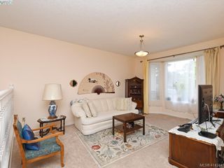 Photo 2: 596 Phelps Ave in VICTORIA: La Thetis Heights Half Duplex for sale (Langford)  : MLS®# 821848