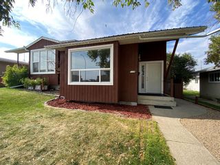 Photo 1: 5226 48 Street: Rocky Mountain House Semi Detached for sale : MLS®# A2001290