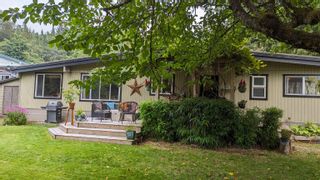 Photo 2: 40349 PARK Crescent in Squamish: Garibaldi Estates House for sale : MLS®# R2872453