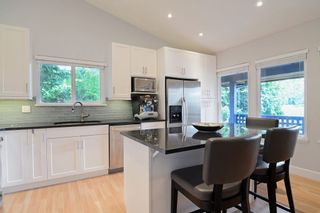 Photo 4: 296 MARINER Way in Coquitlam: Coquitlam East House for sale : MLS®# R2079953