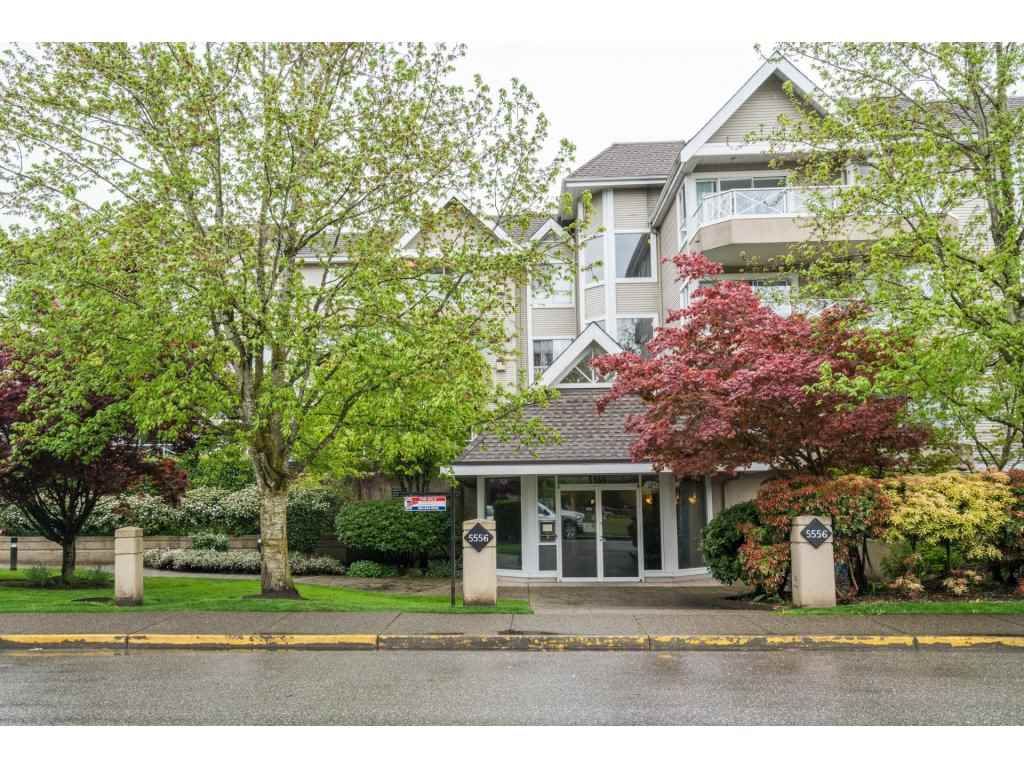Main Photo: 102 5556 201A Street in Langley: Langley City Condo for sale in "Michaud Gardens" : MLS®# R2162913