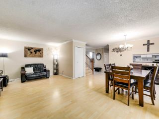 Photo 6: 4 9151 FOREST GROVE Drive in Burnaby: Forest Hills BN Townhouse for sale in "ROSSMOOR" (Burnaby North)  : MLS®# R2499392