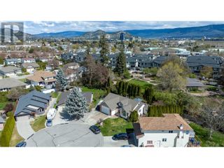 Photo 3: 2383 Ayrshire Court in Kelowna: House for sale : MLS®# 10310037