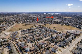 Photo 3: 44 Woodfern Way SW in Calgary: Woodbine Detached for sale : MLS®# A2121128