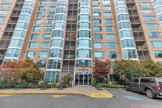 Photo 3: 901 12148 224 Street in Maple Ridge: Silver Valley Condo for sale in "PANORAMA" : MLS®# R2815925