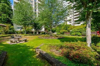 Photo 4: 1404 4200 MAYBERRY Street in Burnaby: Metrotown Condo for sale in "TIMES SQUARE" (Burnaby South)  : MLS®# R2805822