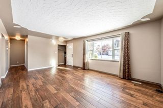 Photo 5: 2015 Vaughan Street NE in Calgary: Vista Heights Detached for sale : MLS®# A2011376