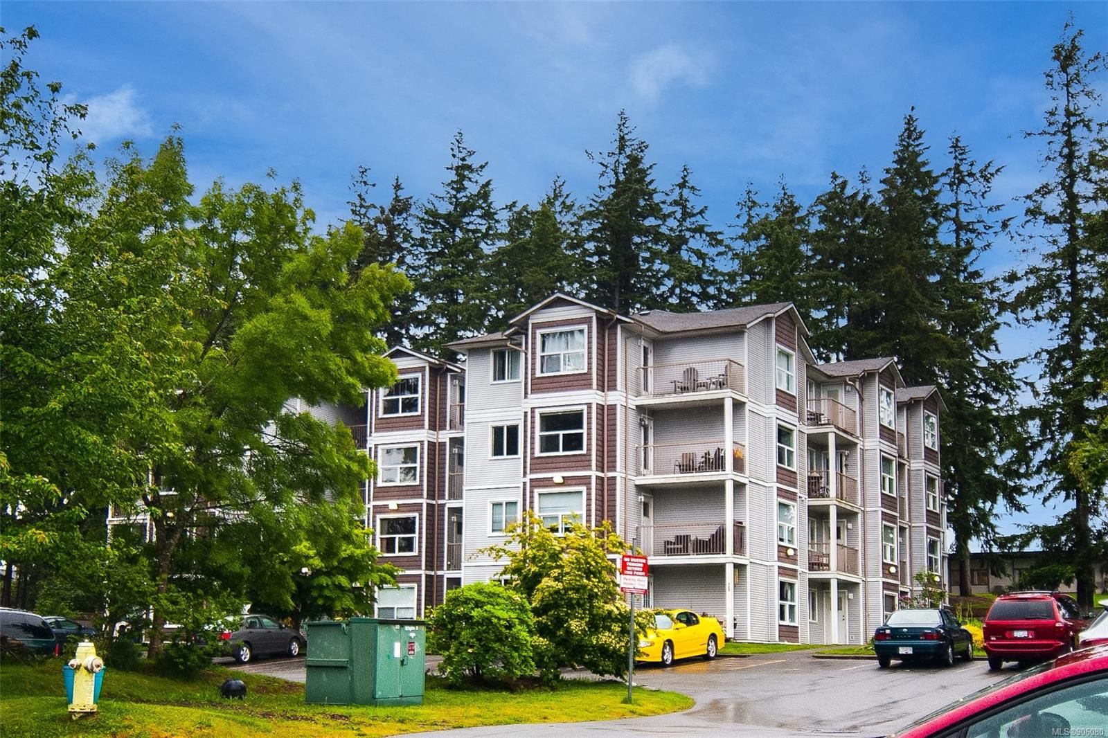Main Photo: 207 282 Birch St in Campbell River: CR Campbell River Central Condo for sale : MLS®# 906080