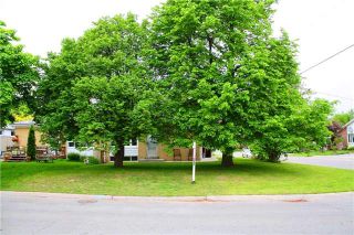 Photo 2: Main Fl 261 S Taylor Mills Drive in Richmond Hill: Crosby House (Bungalow) for lease : MLS®# N3480716