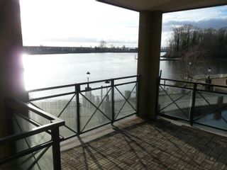 Photo 11: 304 2 RENAISSANCE Square in New Westminster: Quay Condo for sale in "THE LIDO" : MLS®# R2840095