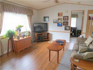 Photo 3: 30 39768 GOVERNMENT Road in Squamish: Northyards Manufactured Home for sale in "THREE RIVERS MOBILE HOME PARK" : MLS®# V1124602