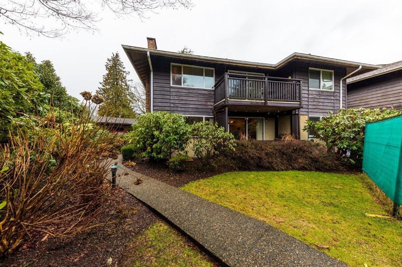 FEATURED LISTING: 913 - 555 28TH Street West North Vancouver