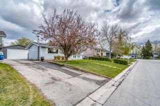 Photo 5: 112 Lynnview Crescent SE in Calgary: Ogden Detached for sale : MLS®# A1221155