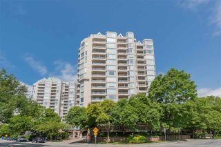 Photo 1: 105 1045 QUAYSIDE Drive in New Westminster: Quay Condo for sale in "QUAYSIDE TOWER 1" : MLS®# R2392690