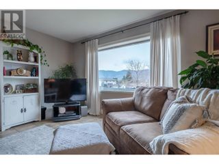 Photo 9: 116 MacCleave Court in Penticton: House for sale : MLS®# 10308097