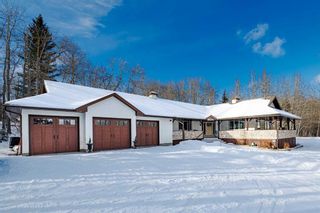 Main Photo: 30 Woodland Lane in Rural Rocky View County: Rural Rocky View MD Detached for sale : MLS®# A2107804