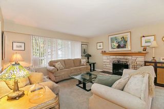 Photo 2: 626 WESTLEY Avenue in Coquitlam: Coquitlam West House for sale in "OAKDALE" : MLS®# R2325865