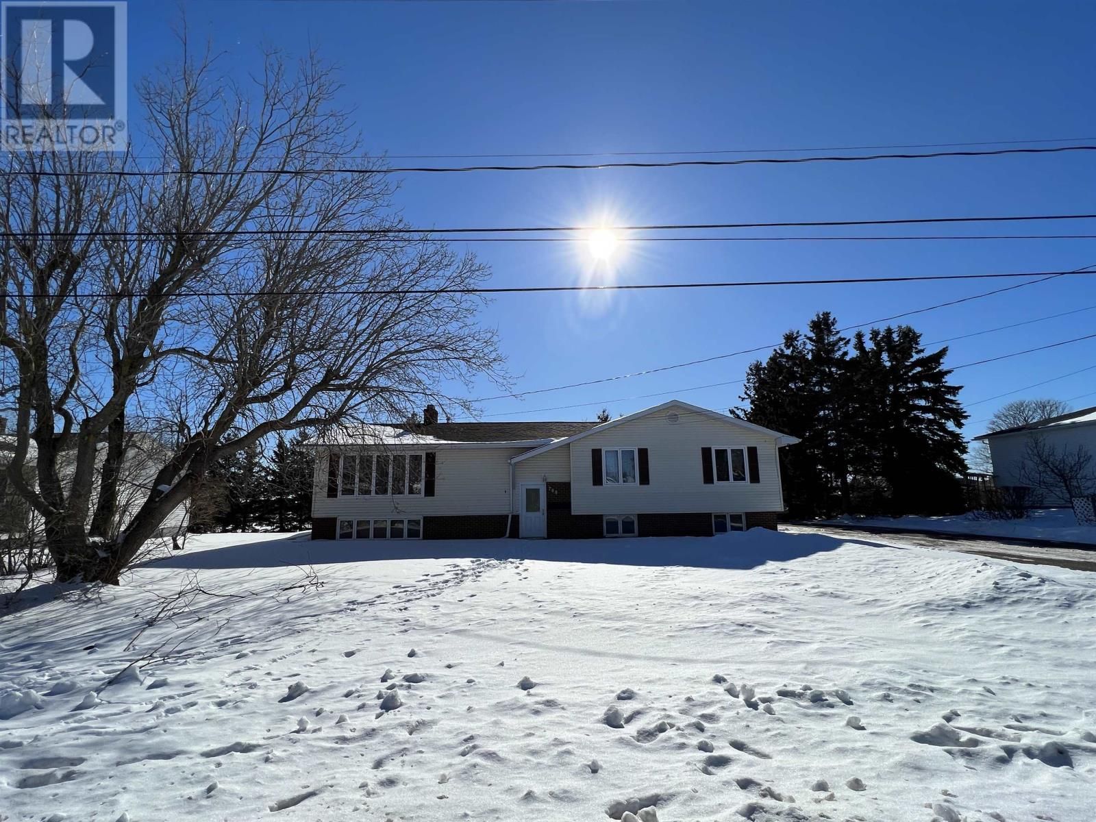 Main Photo: 760 Westchester Street in Summerside: House for sale : MLS®# 202302271